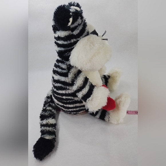 Hallmark Leonardo the Tiger Valentine Plush Interactive Talks White Black Stripe - Picture 4 of 8